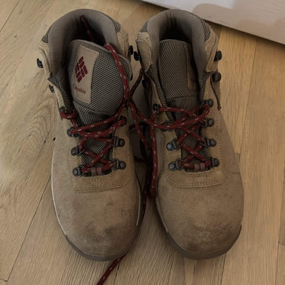 COLUMBIA WOMENS HIKING BOOTS SIZE 10 - Picture 4 of 10